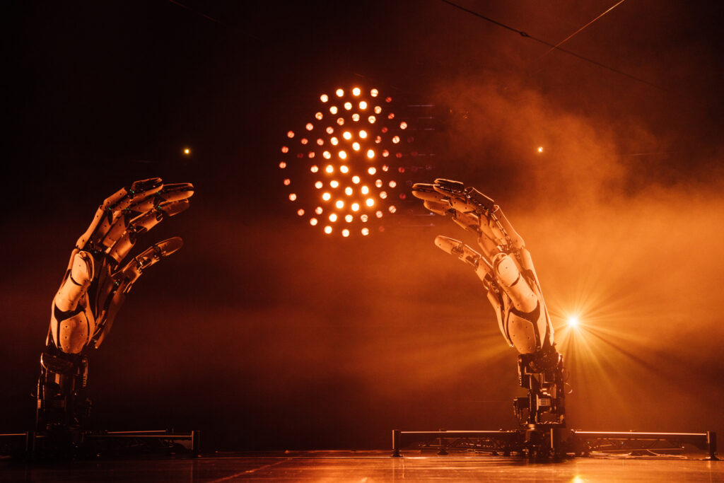 The Last Question, Photo by Pitz Liu, Courtesy of National Taichung Theater.